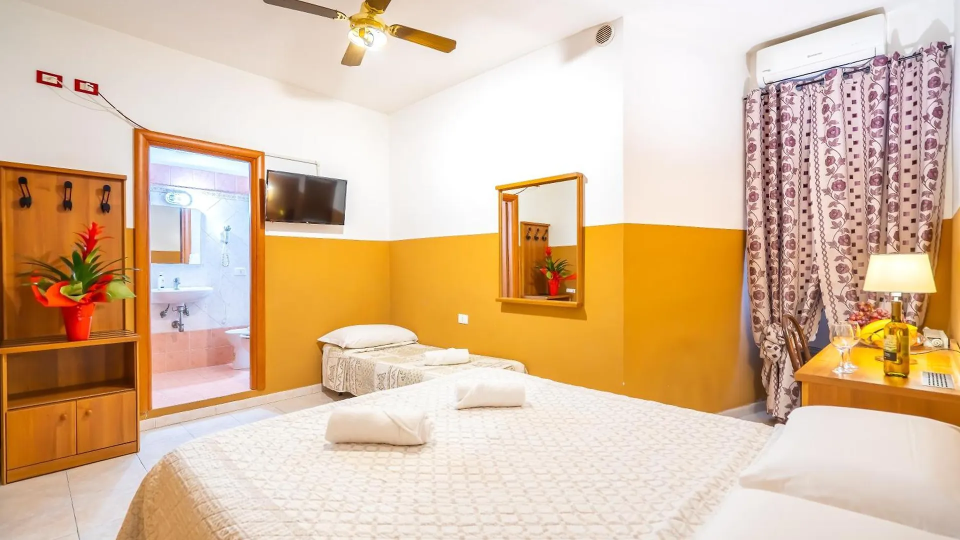 Booking Inn Řím 0*,